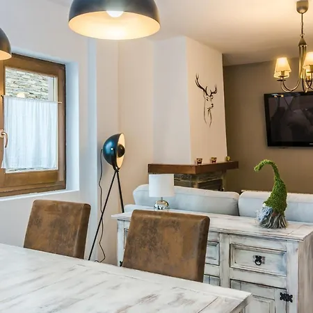 Saplan Real Estate Pomero * Les Bordes