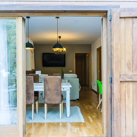 Saplan Real Estate Pomero Daire *